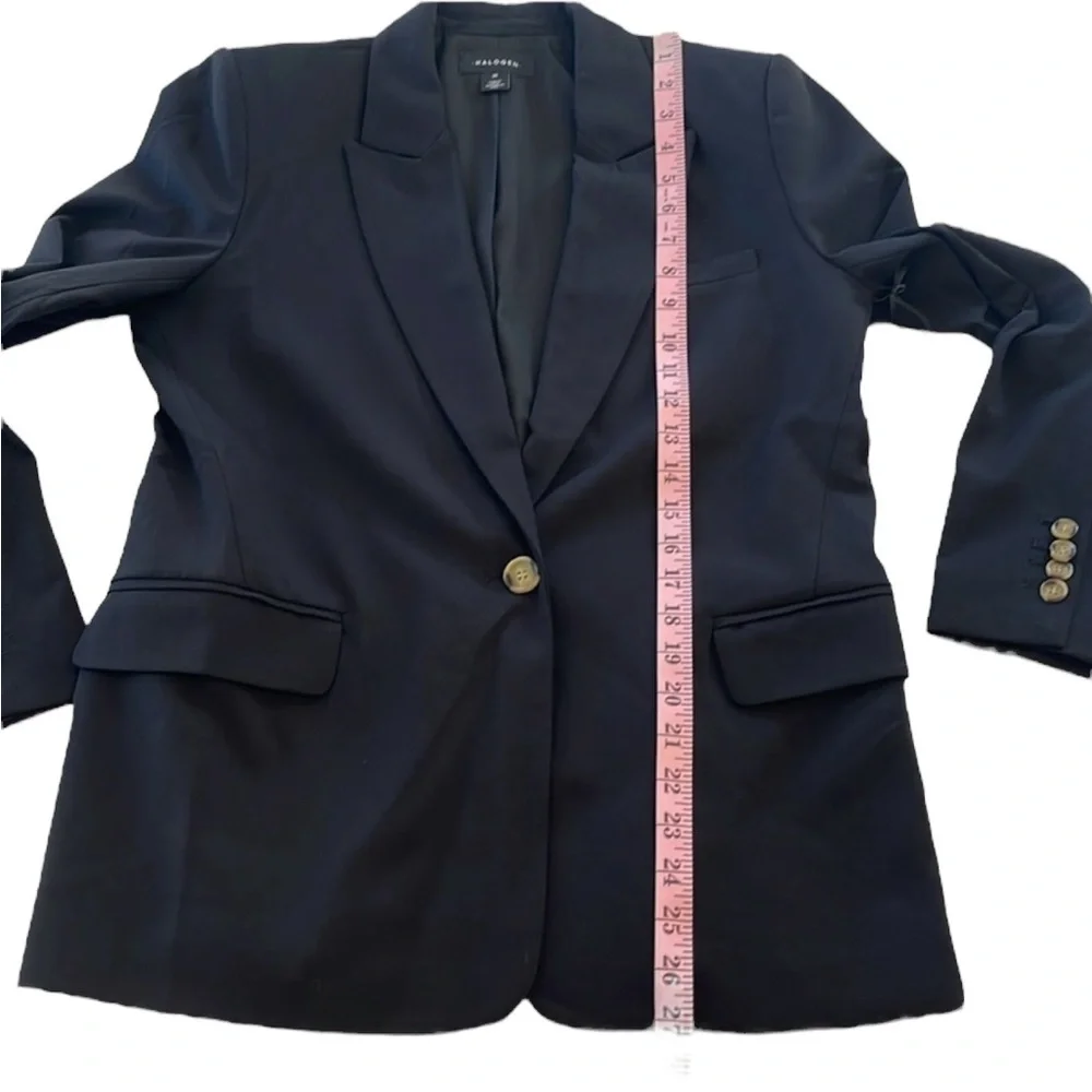 Halogen Black Relaxed Single Button Blazer Size 10
NWT - Picture 10 of 14